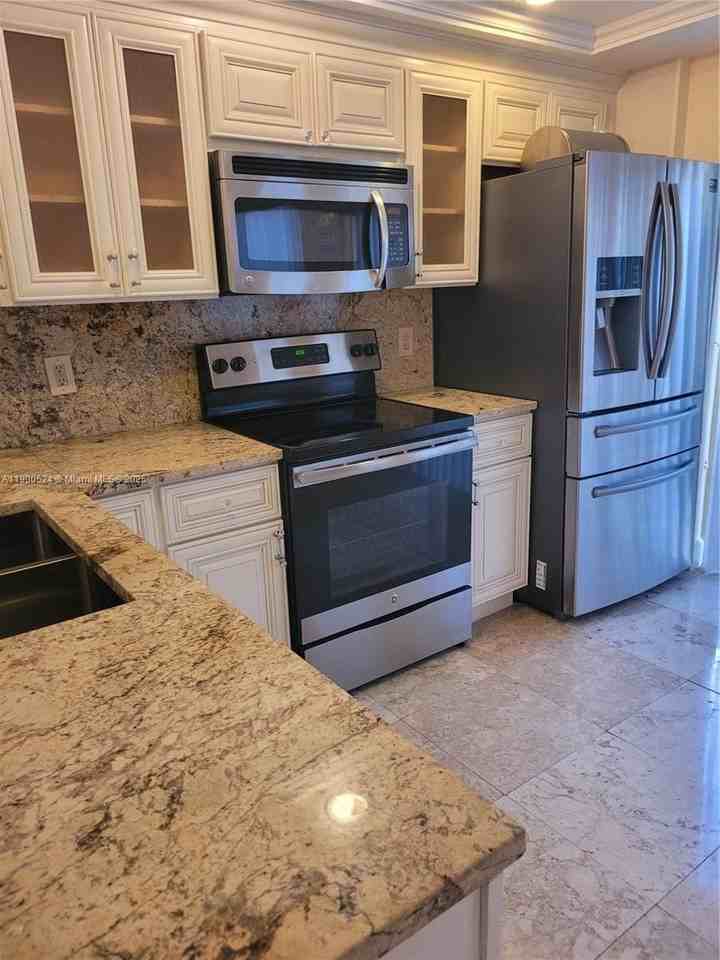 12060 Nw 13th St #0 - Photo 3 of 28