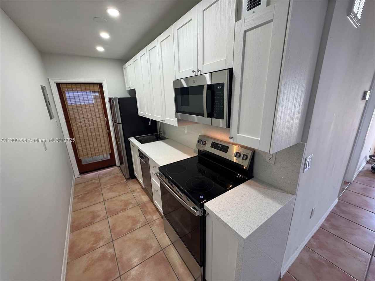 8300 Byron Ave #5 - Photo 4 of 12