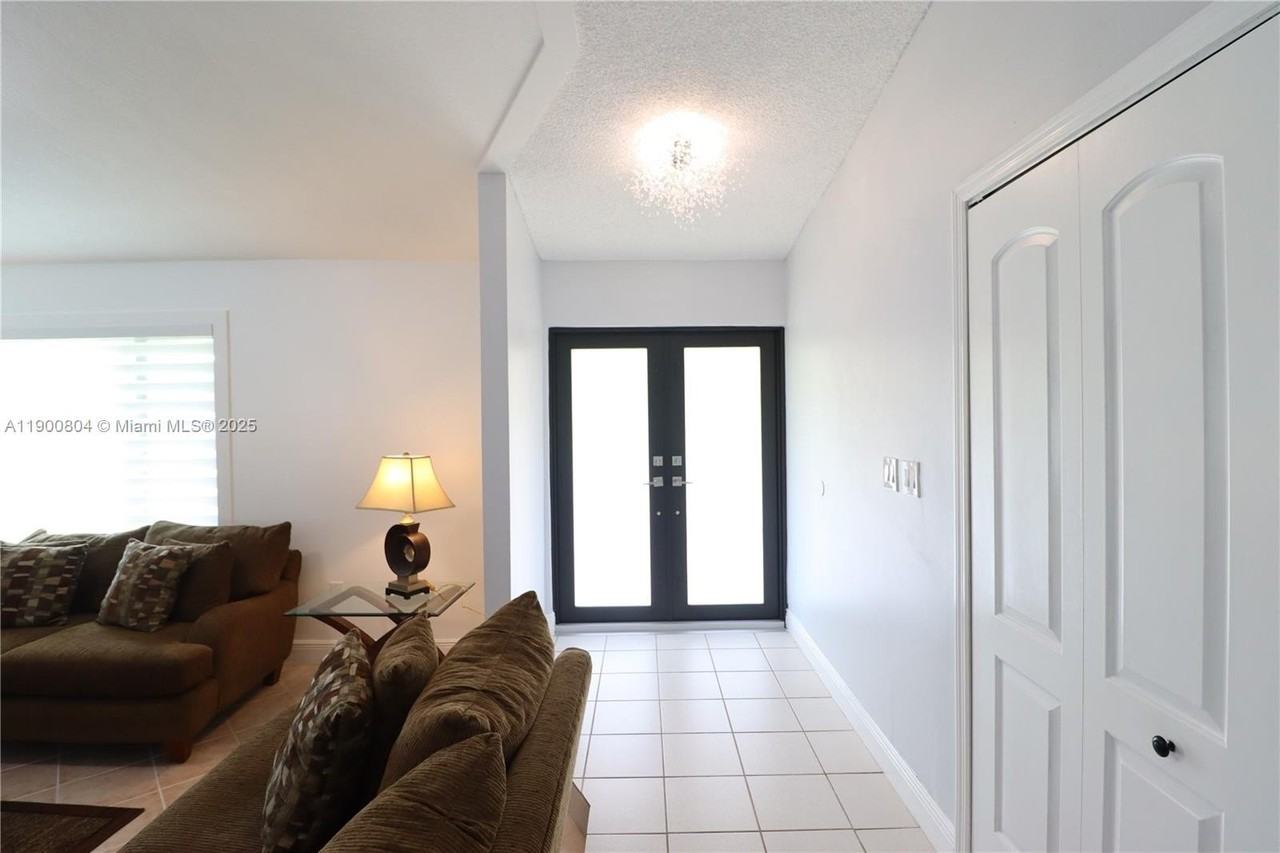 10615 Sw 129th Ct #0 - Photo 3 of 32