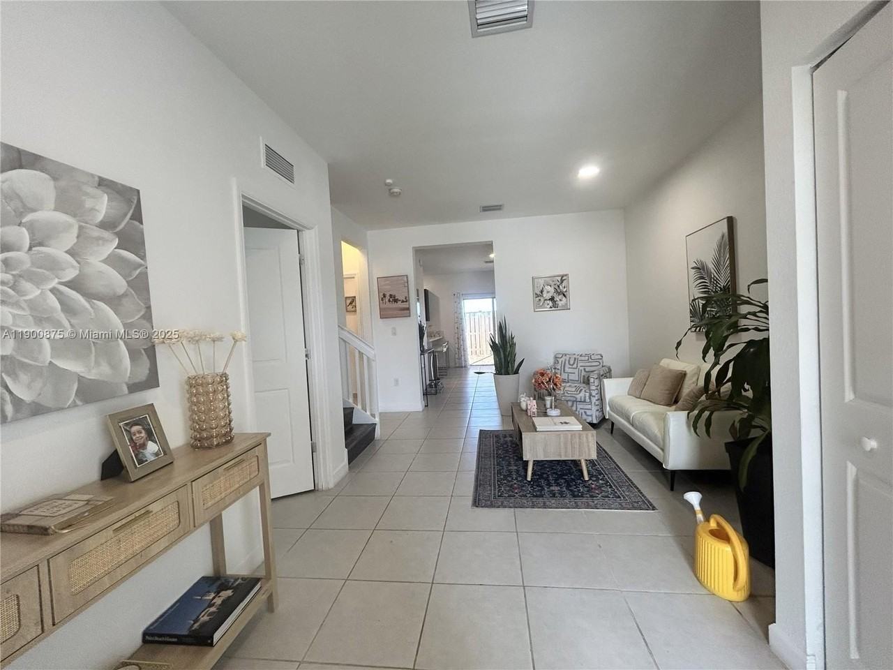 1685 Se 27th Rd #1685 - Photo 2 of 38