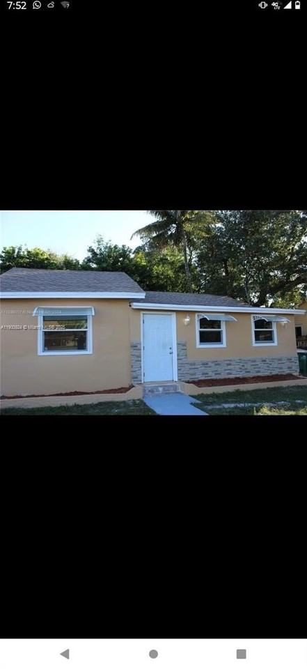 1918 Nw 82nd St #0 - Photo 3 of 15