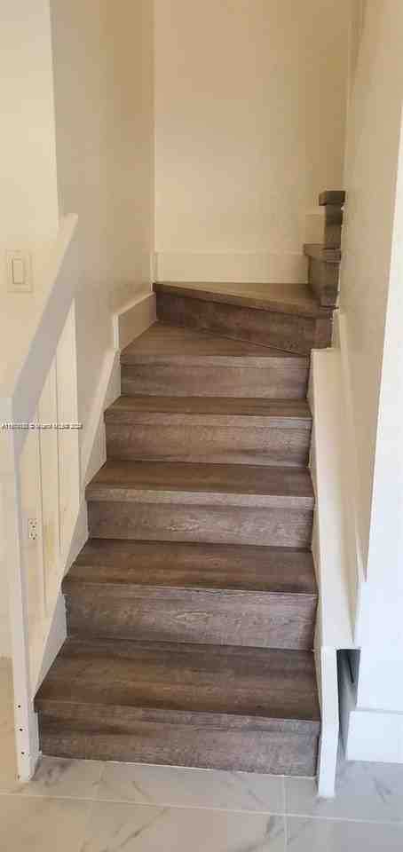 5100 West 12th Lane #E7 - Photo 6 of 35