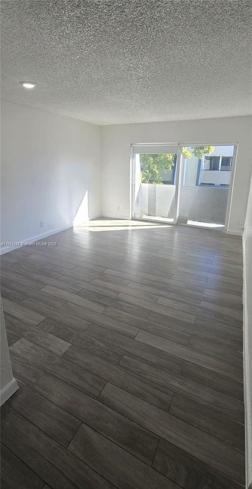 11110 Sw 196th St #410