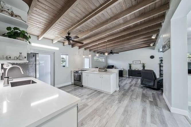 3309 Sw 16th St - Photo 4 of 44