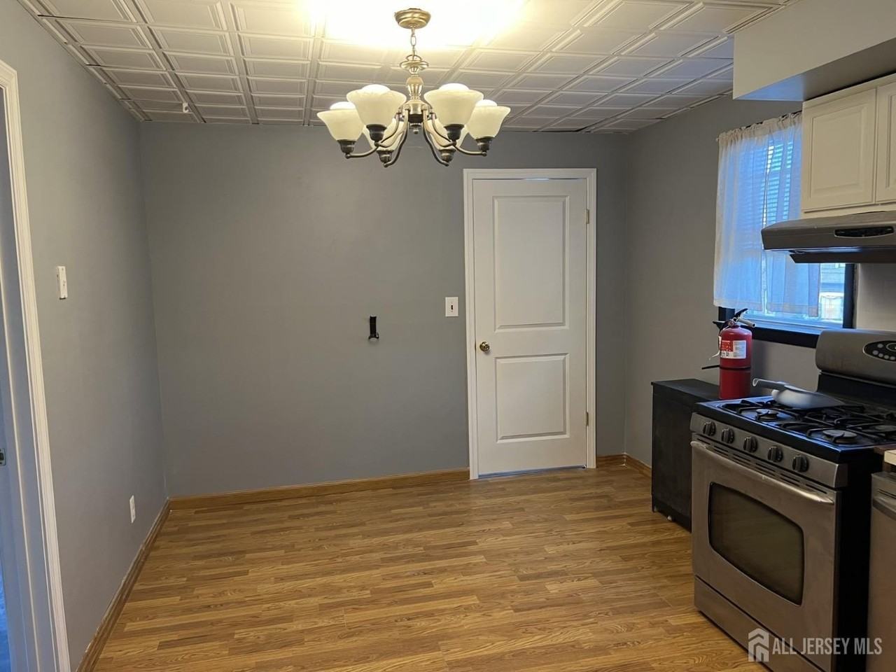 247 Washington Ave #2F - Photo 6 of 10