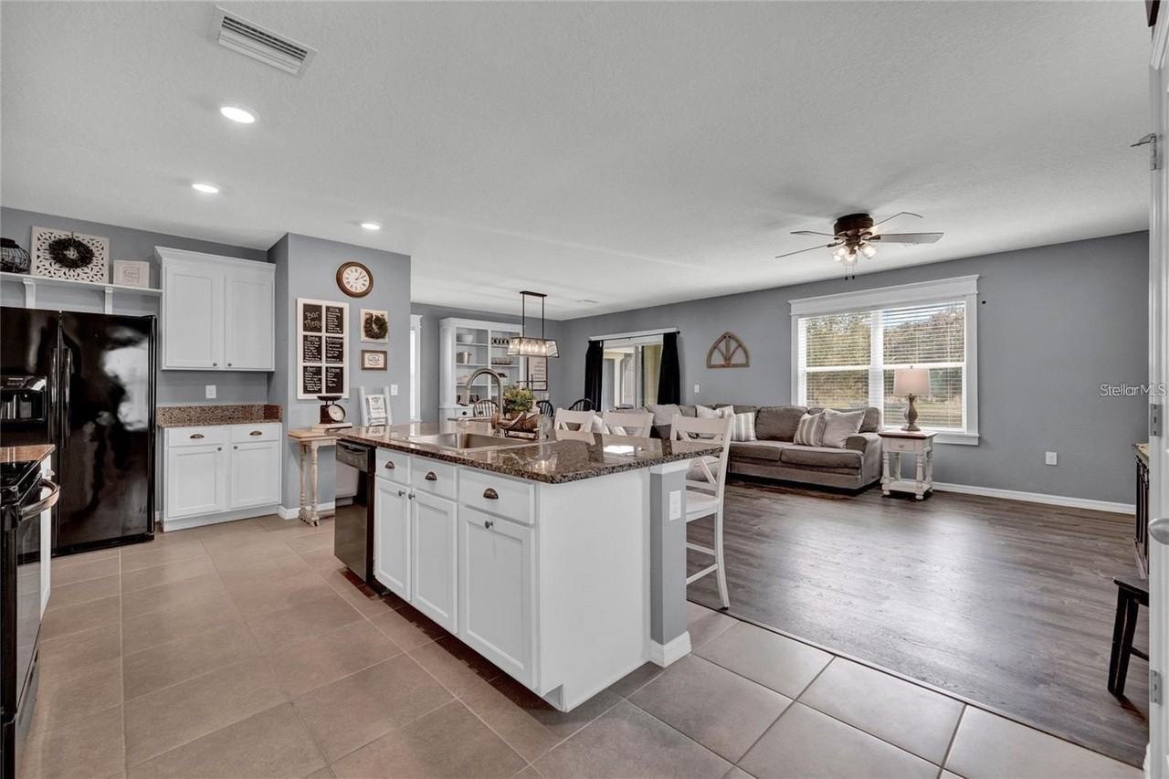 5202 San Palermo Dr - Photo 3 of 16