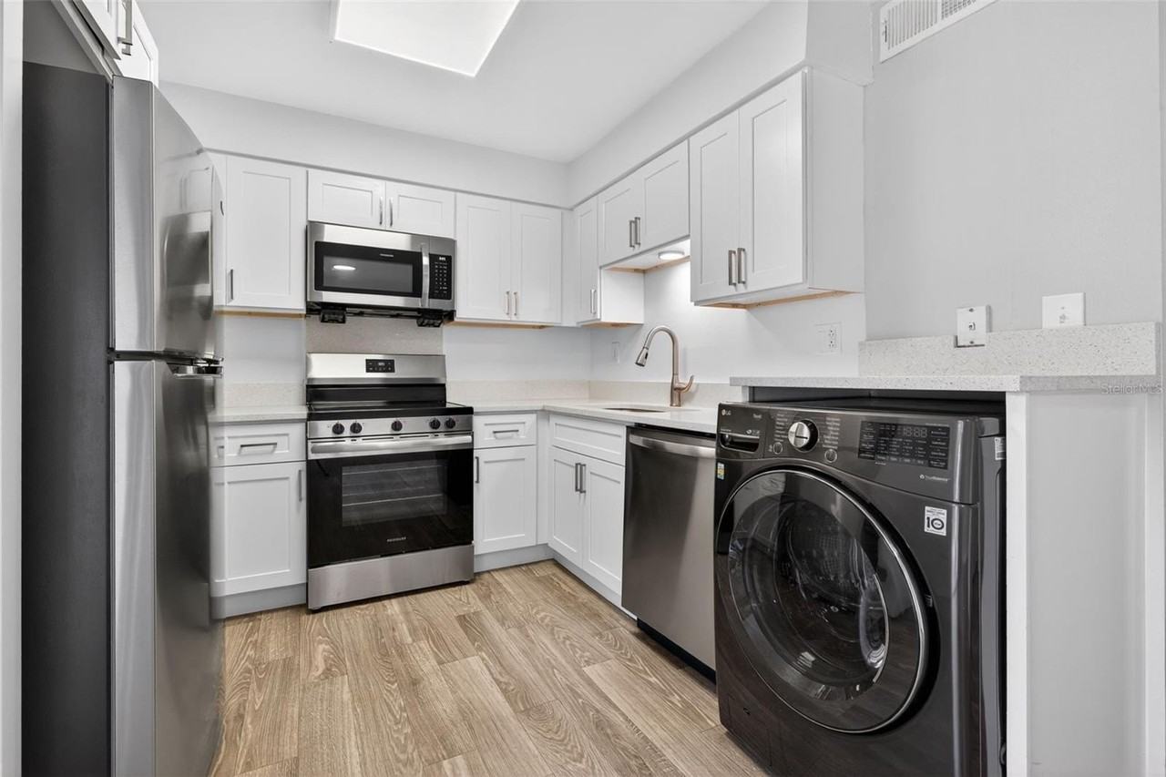 612 Bass Ct - Photo 7 of 33