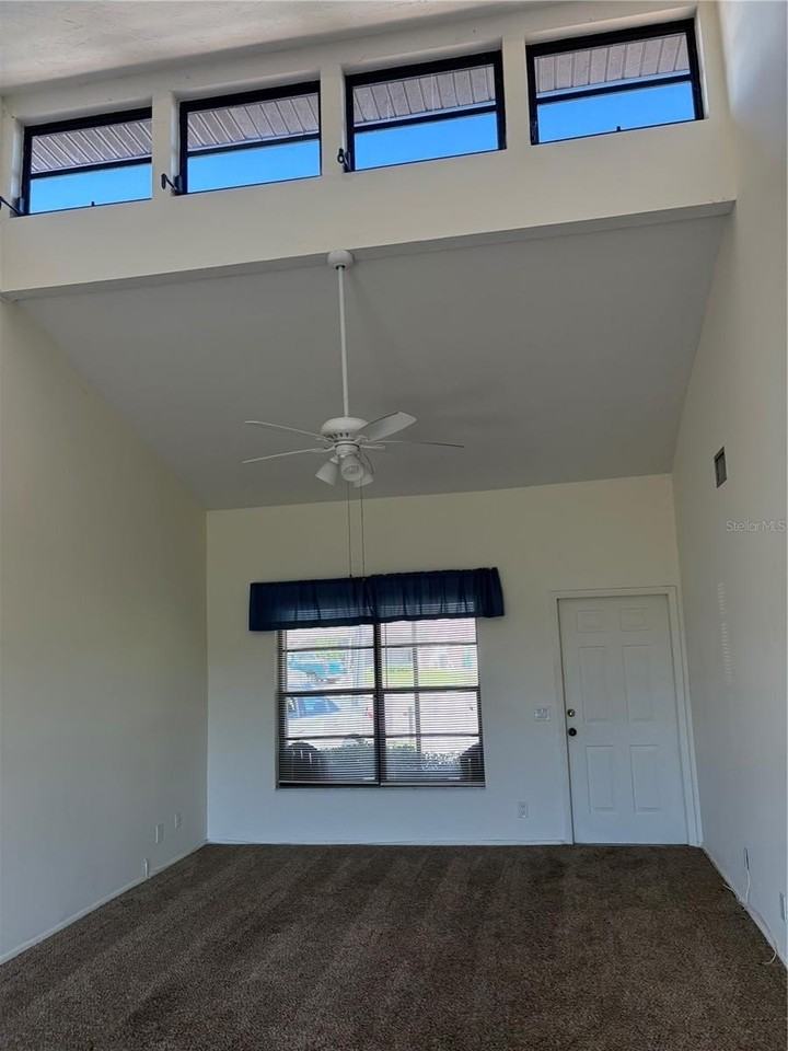 20 Pebble Beach Rd - Photo 7 of 16