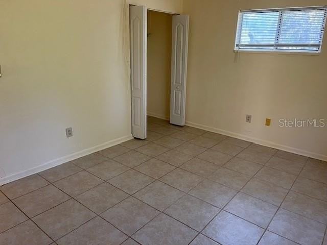 17007 NE 21st St - Photo 5 of 10