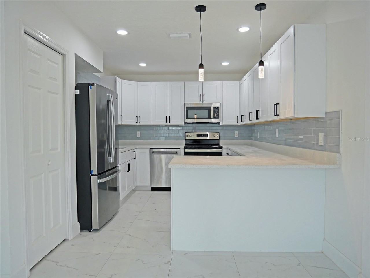 5014 Dr Martin Luther King Jr St S - Photo 2 of 31