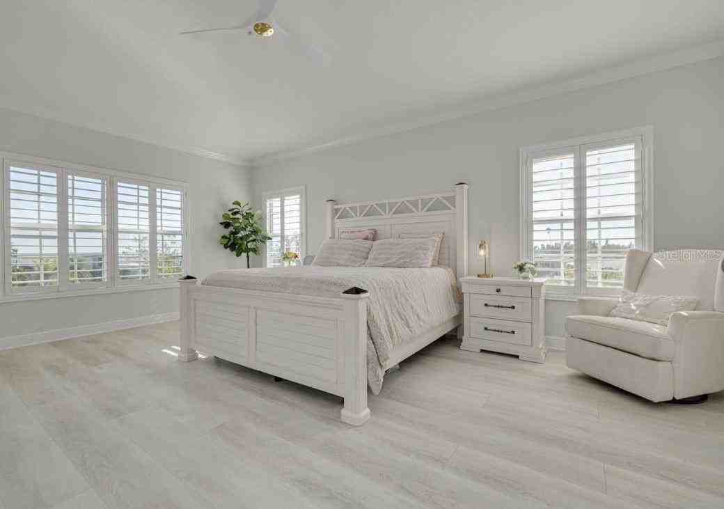 4603 Overlook Drive Northeast - Photo 7 of 17