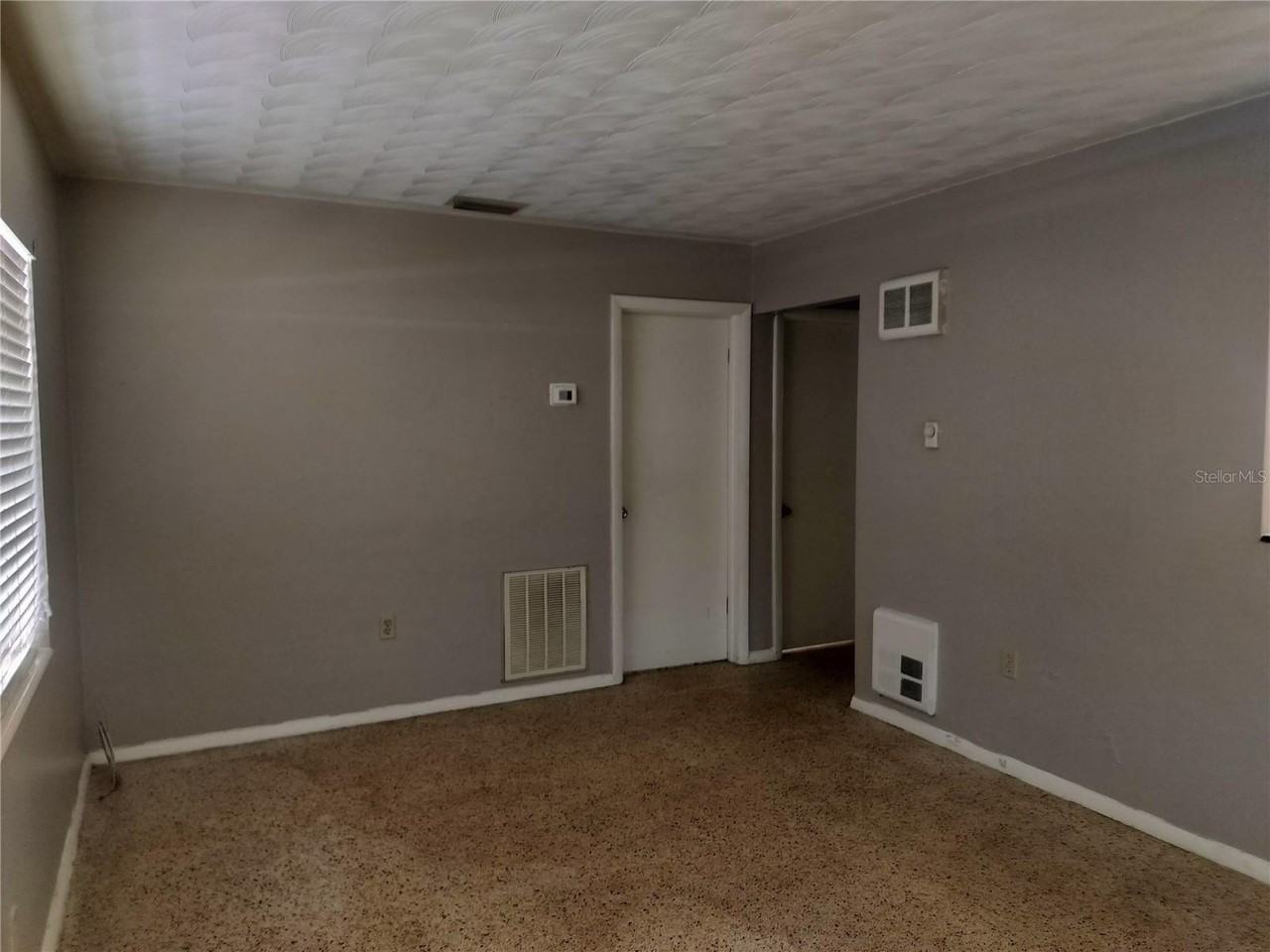 215 Lark Ave - Photo 6 of 36