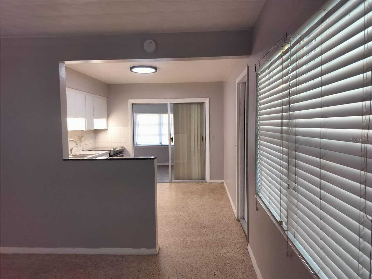 215 Lark Ave - Photo 7 of 36