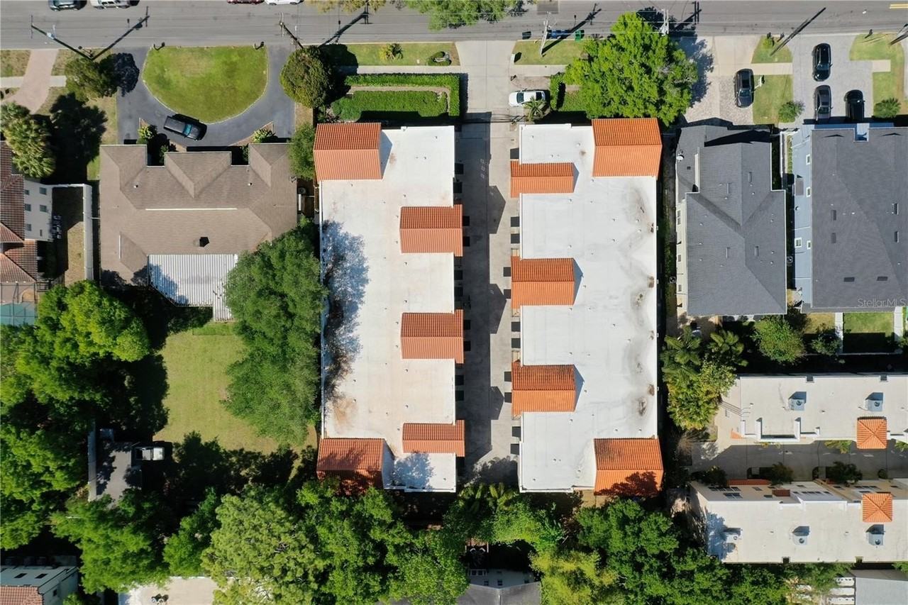 3210 W Horatio St #10 - Photo 4 of 50