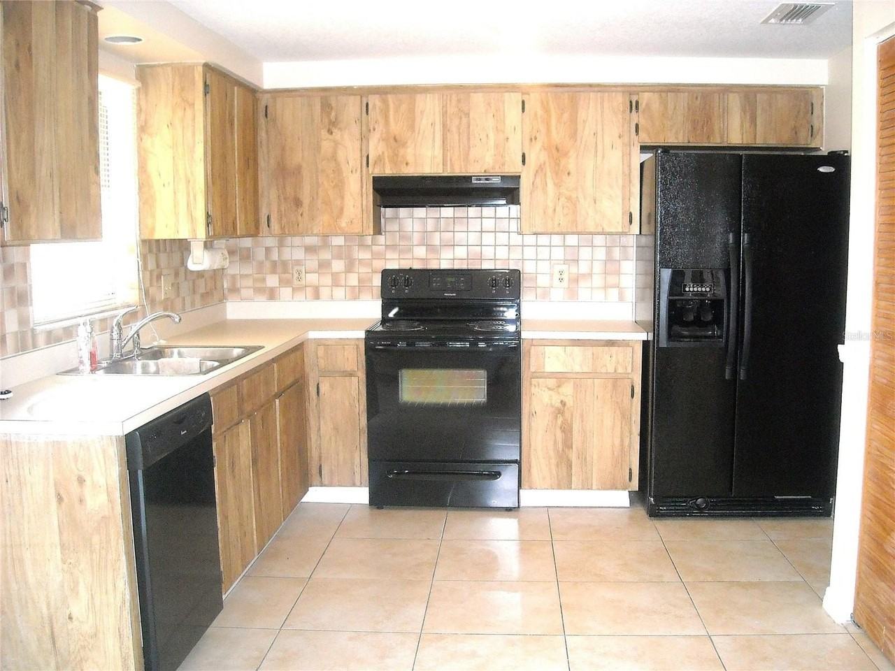 2806 Burr Oak Dr - Photo 3 of 6