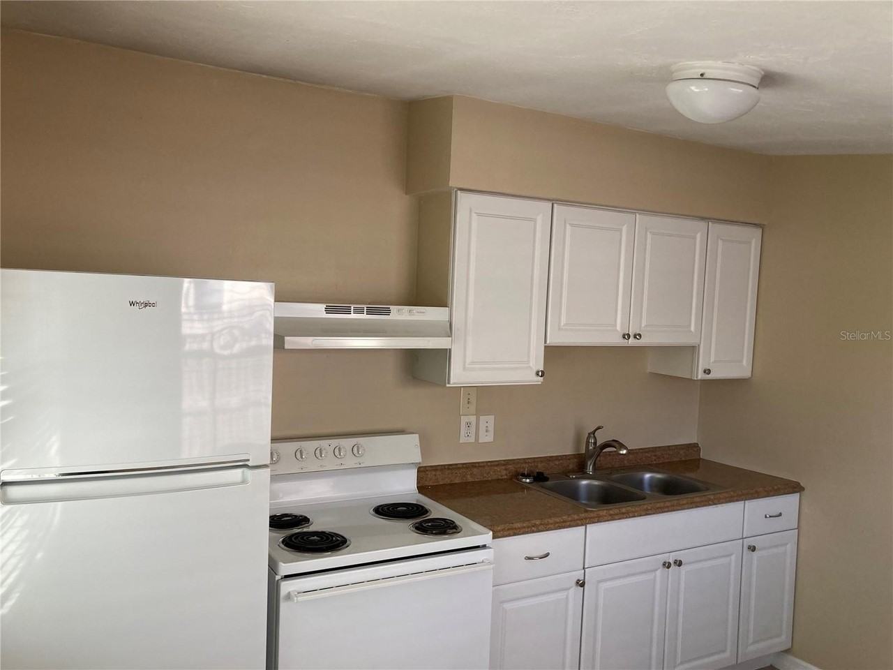 5609 1/2 Tangerine Ave S - Photo 7 of 18
