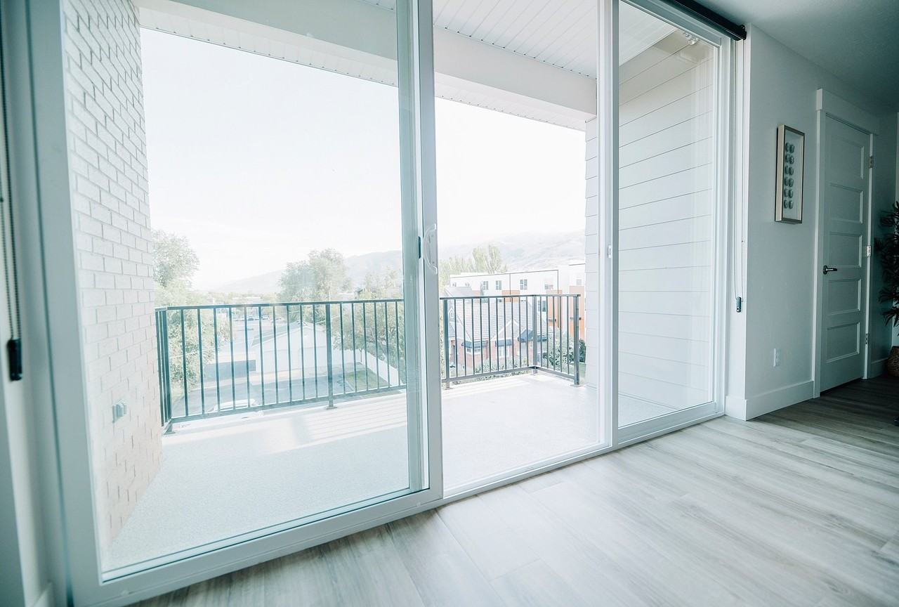 53 West 400 South - Photo 6 of 50