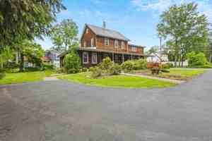 featured image of 570 Western Hwy