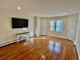 211 W Walnut St - Photo 1 of 1