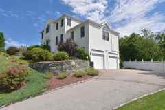 4 Chartwell Cir - Photo 1 of 1