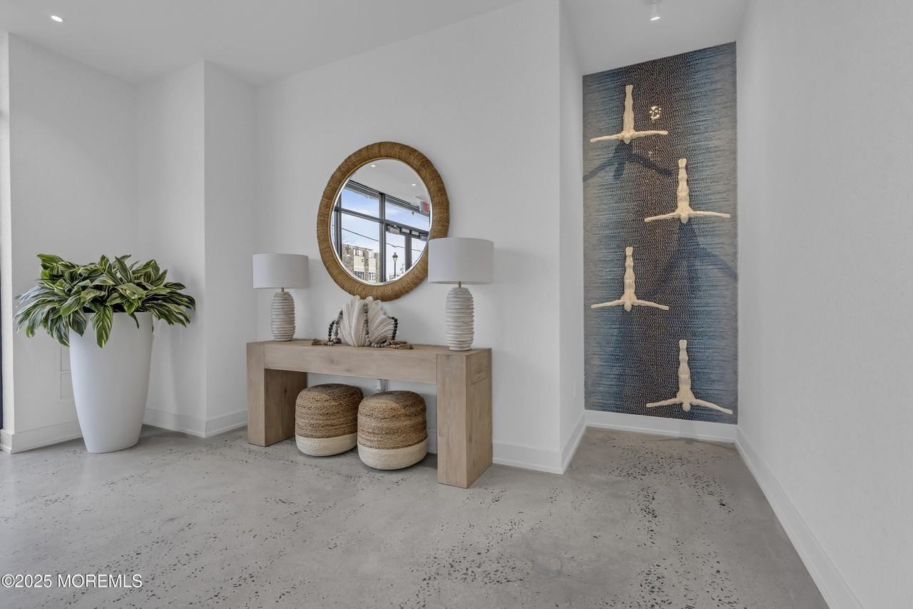 19 Carr Ave #406