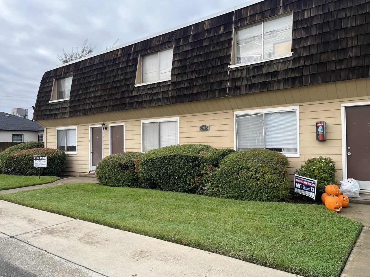 668 Clark Avenue Apartments - Photo 2 of 2