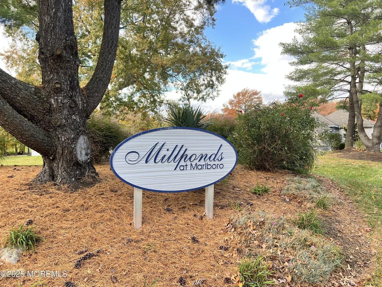 284 Fairfield Pl - Photo 3 of 24