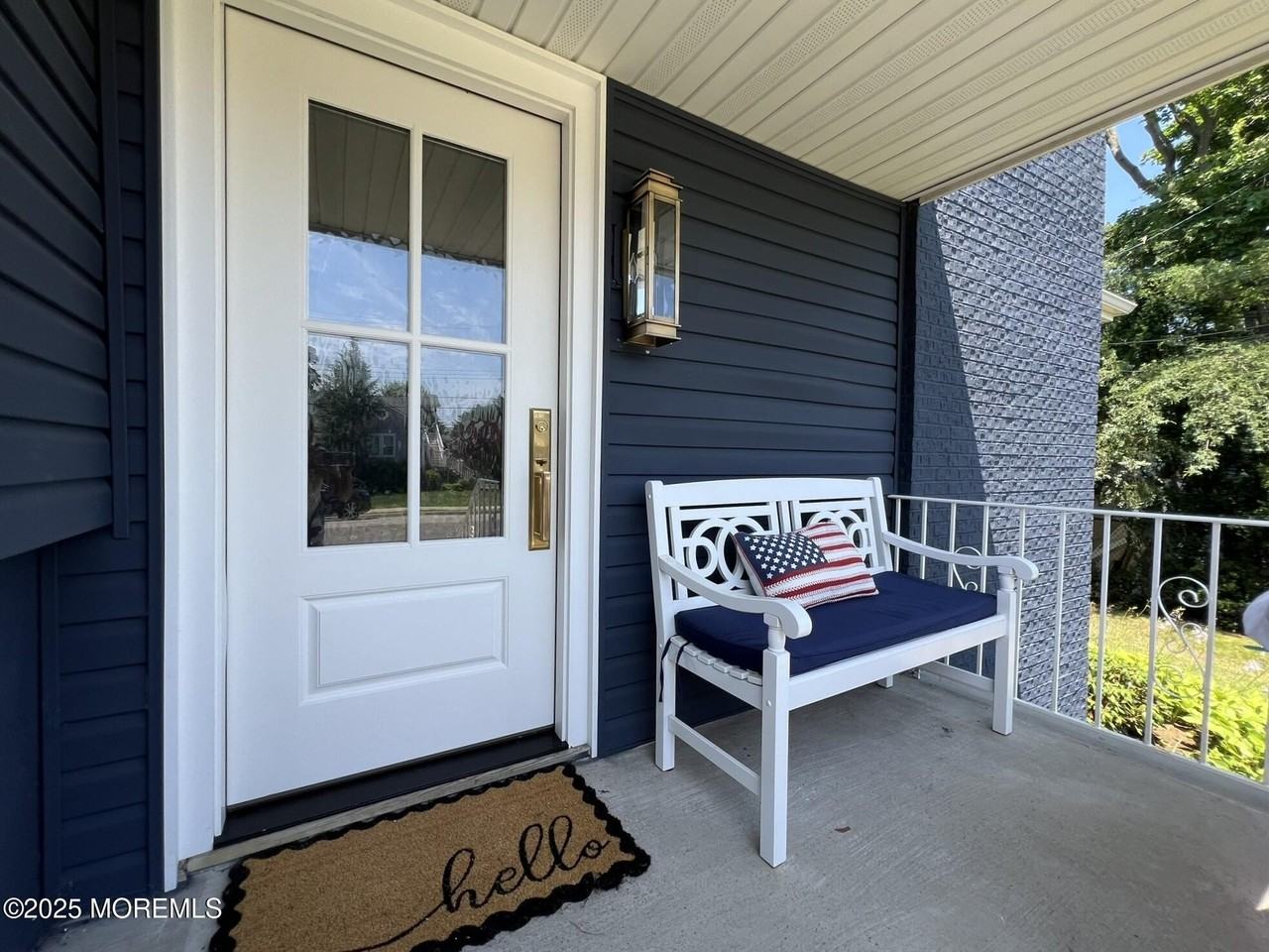 370 Mac Arthur Avenue - Photo 2 of 26