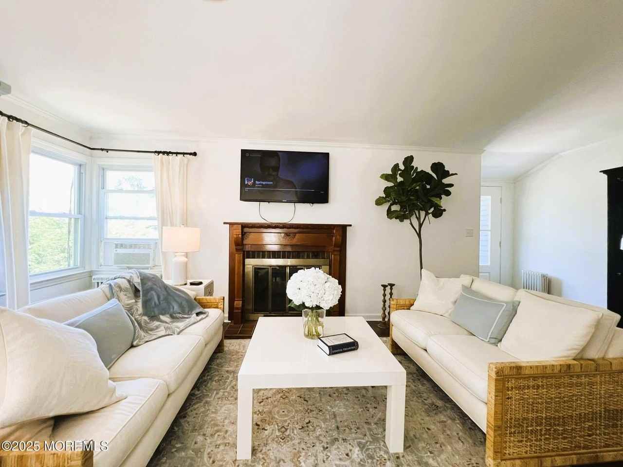 370 Mac Arthur Avenue - Photo 6 of 26