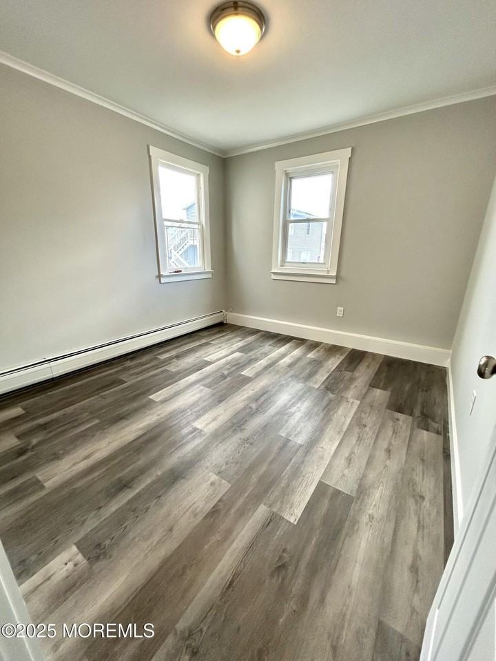 320 Hamilton Ave Apt 4 #4 - Photo 5 of 8