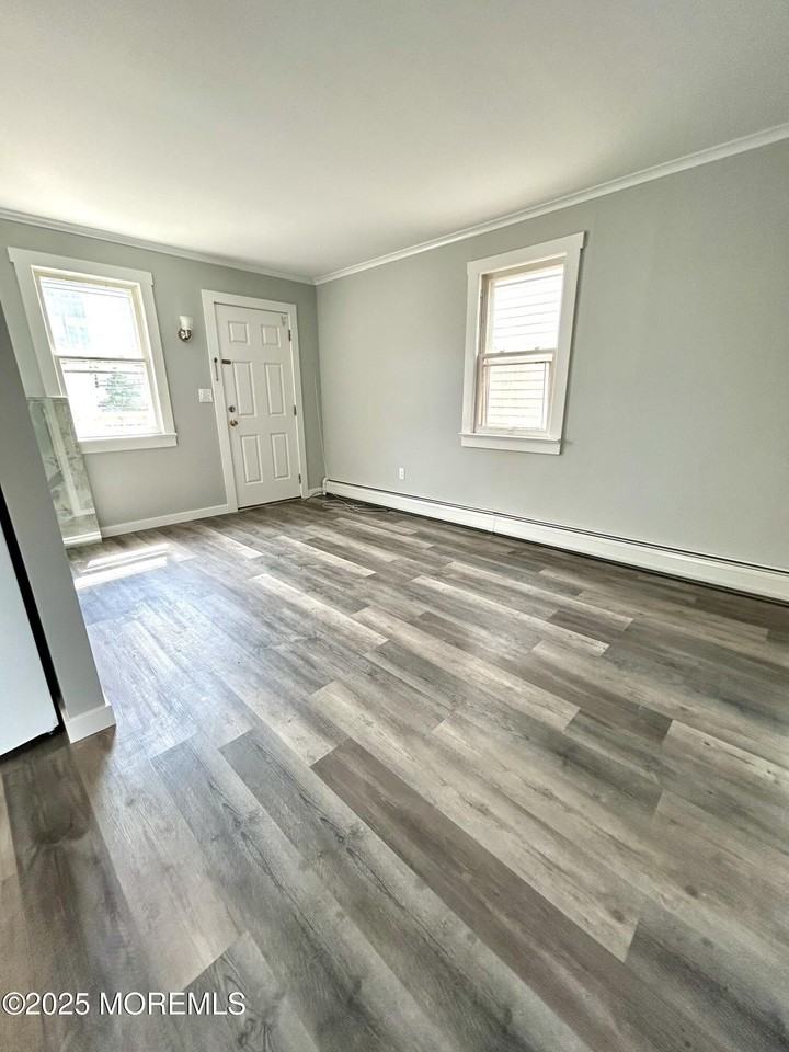 320 Hamilton Ave Apt 4 #4 - Photo 7 of 8