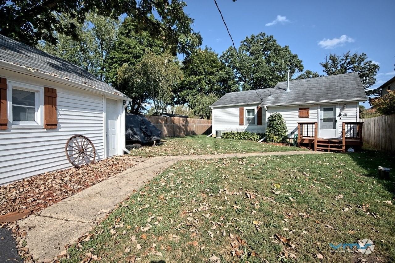 4228 Riverside Drive - Photo 2 of 25