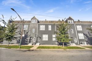 featured image of 3300 W Pershing Rd #3R