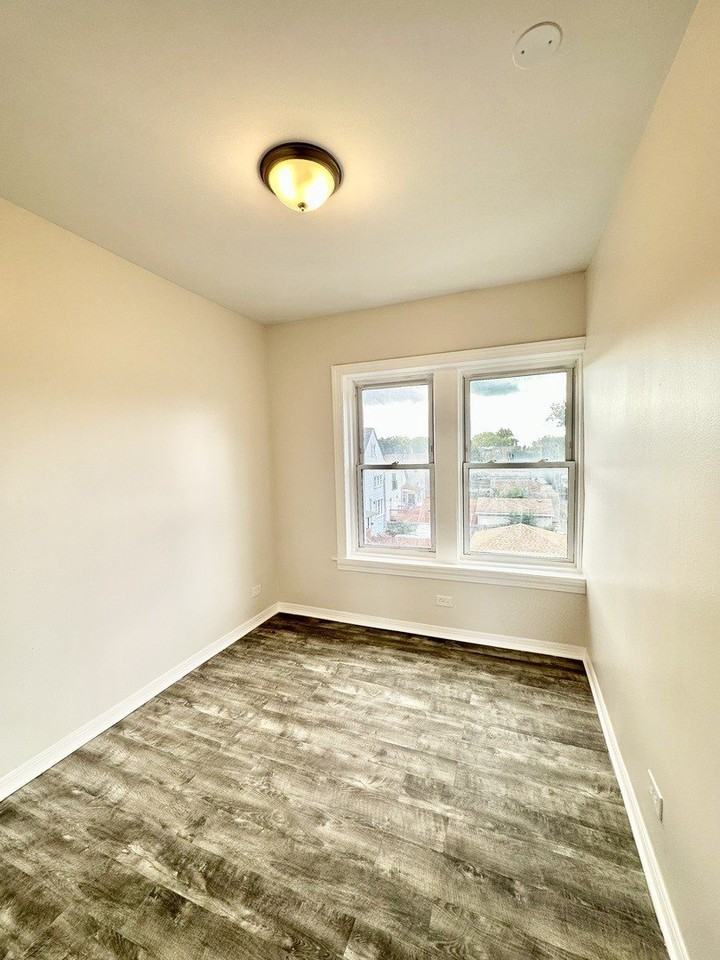 1245 N Karlov Ave #3 - Photo 6 of 8