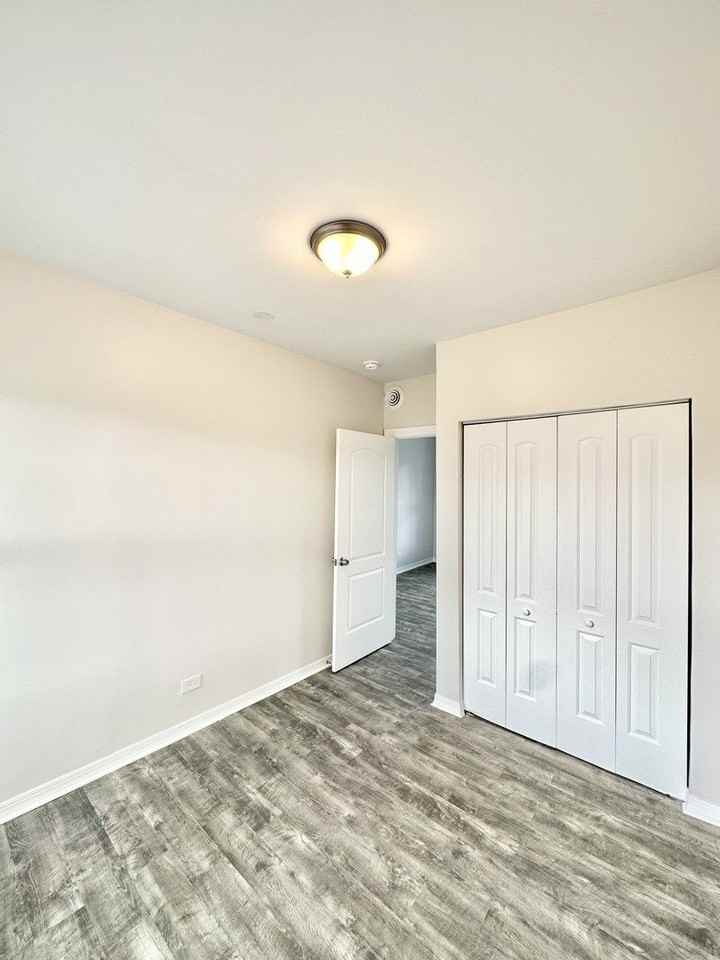 1245 N Karlov Ave #3 - Photo 7 of 8