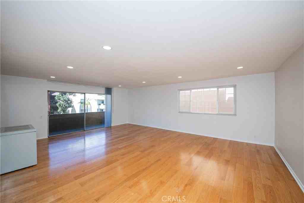 818 Lucerne Avenue #201 - Photo 3 of 23