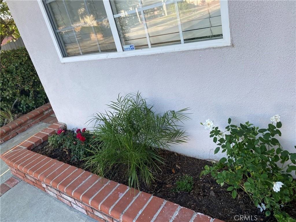 806 W Bloomwood Rd - Photo 2 of 21