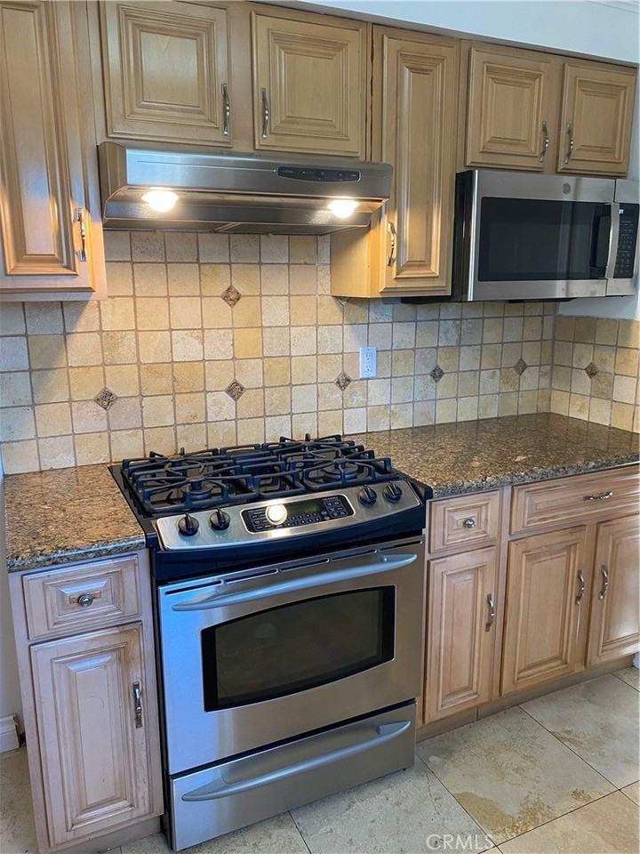 806 W Bloomwood Rd - Photo 5 of 21