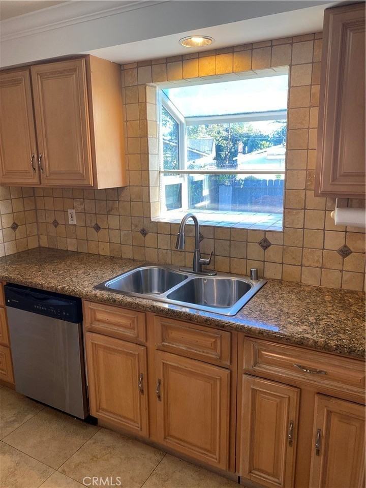 806 W Bloomwood Rd - Photo 6 of 21