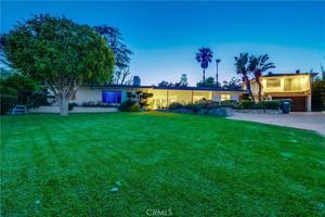 featured image of 2 Headland Dr