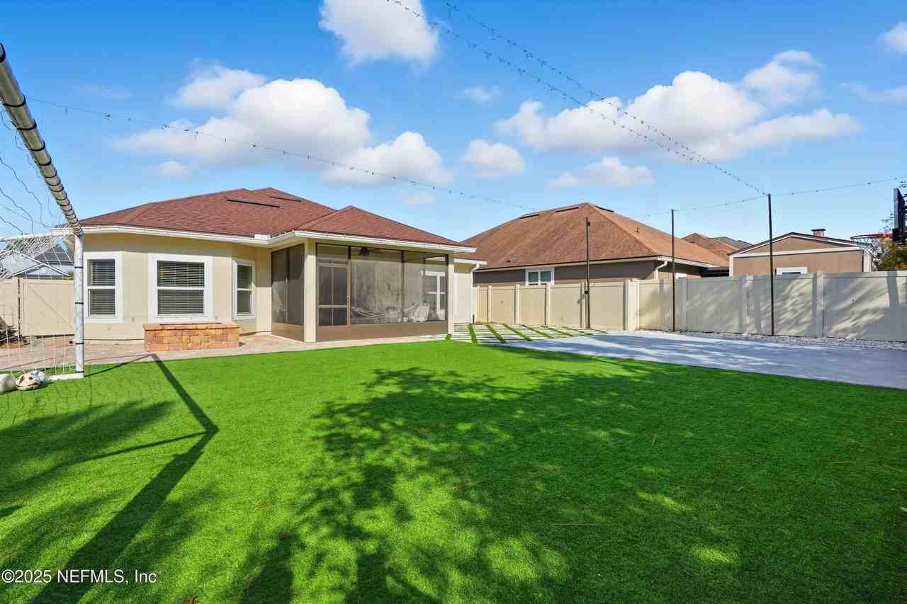 3884 Hammock Bluff Dr - Photo 6 of 34