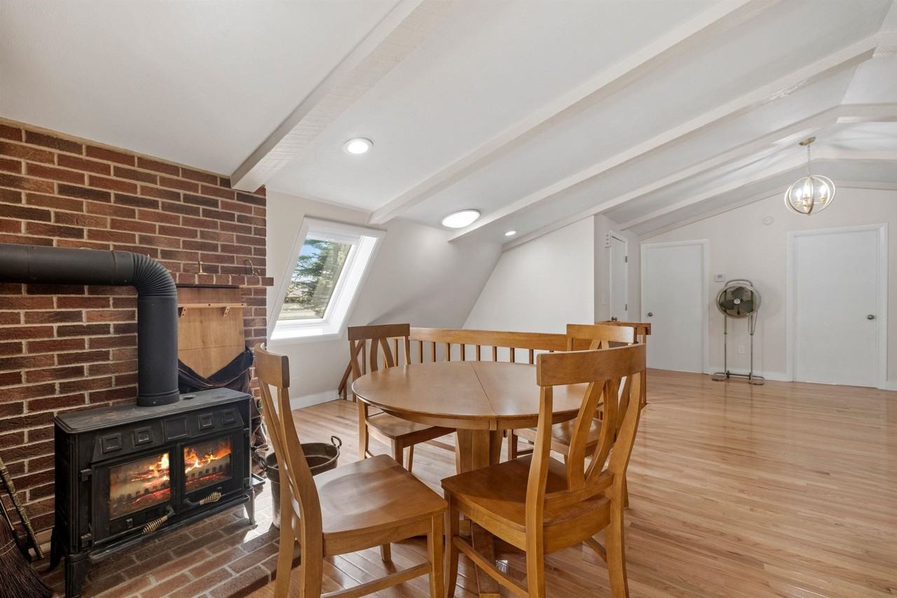 72 Shore Rd - Photo 2 of 39