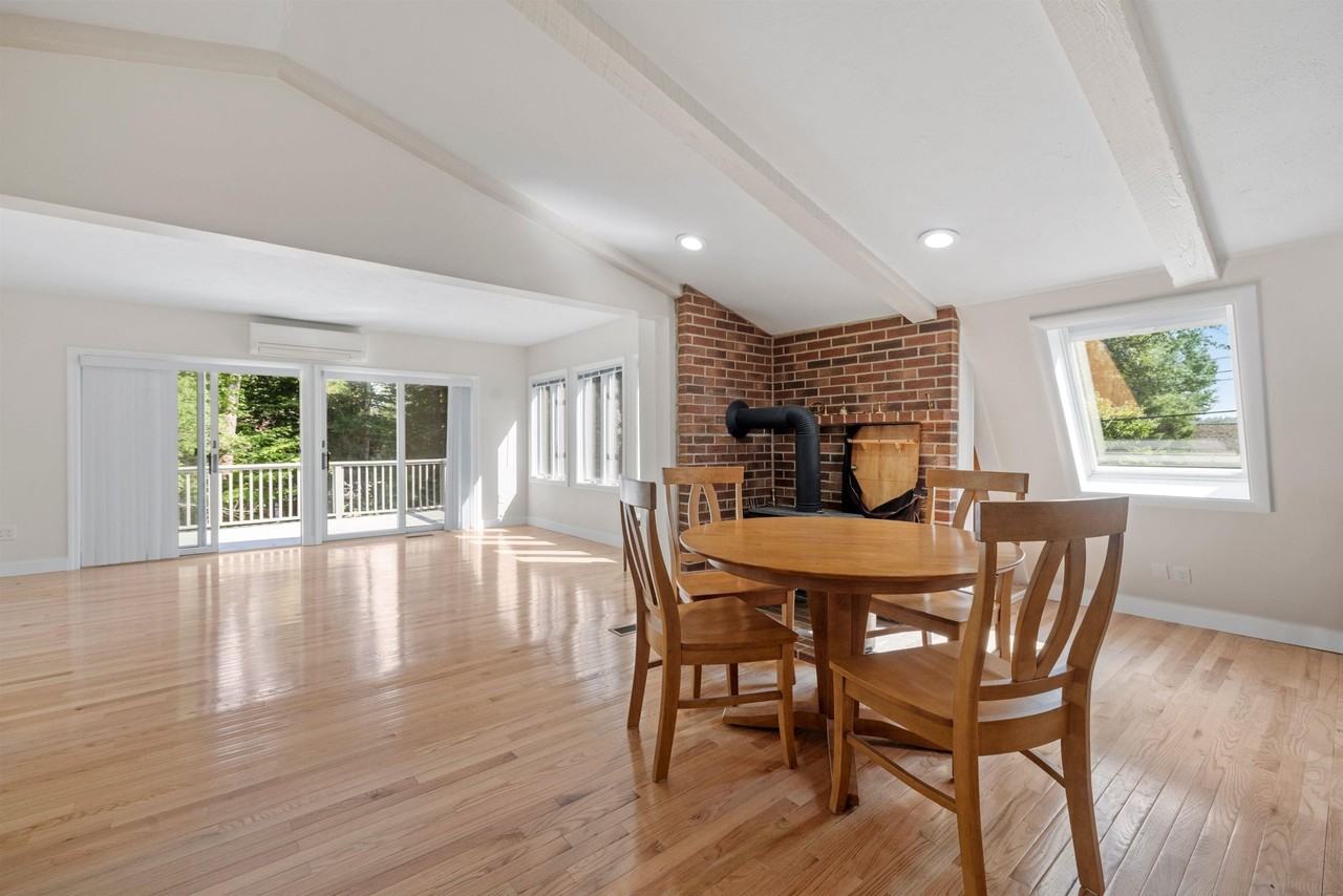 72 Shore Rd - Photo 3 of 39