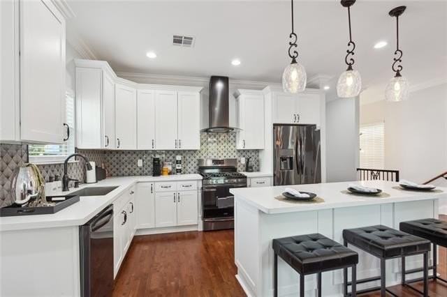 1561 N Derbigny St - Photo 3 of 10