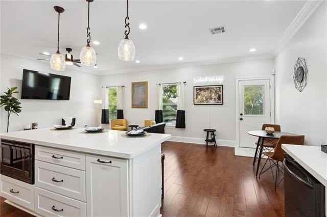 1561 N Derbigny St - Photo 5 of 10