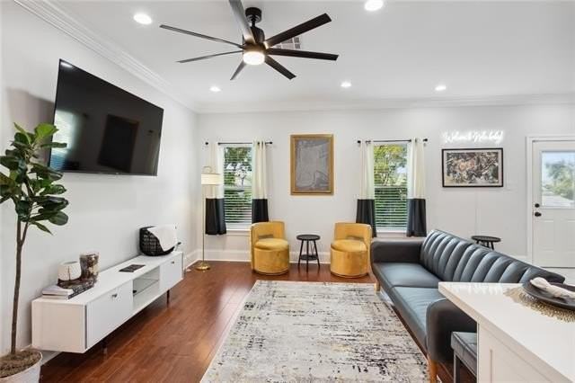 1561 N Derbigny St - Photo 7 of 10