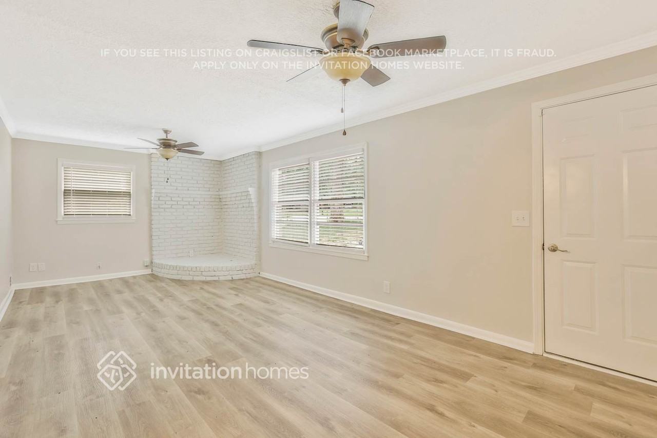 4337 Pleasant Forest Drive - Photo 7 of 25