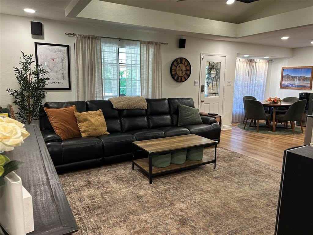 960 Meadowbrook Drive