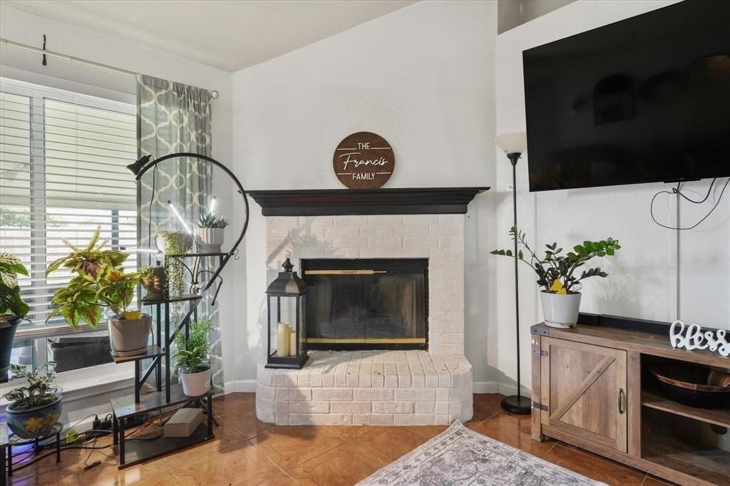 836 W Colony Dr - Photo 7 of 19