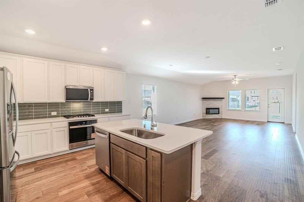 1910 Blackbird Ln - Photo 6 of 26